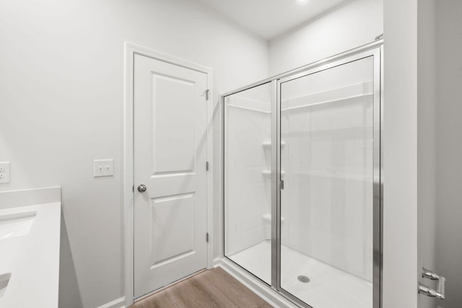 Spacious, unfurnished interior of a new home in Heartwood, Richmond Hill (Image 20). Spacious, unfurnished interior of a new home in Heartwood, Richmond Hill (Image 20).