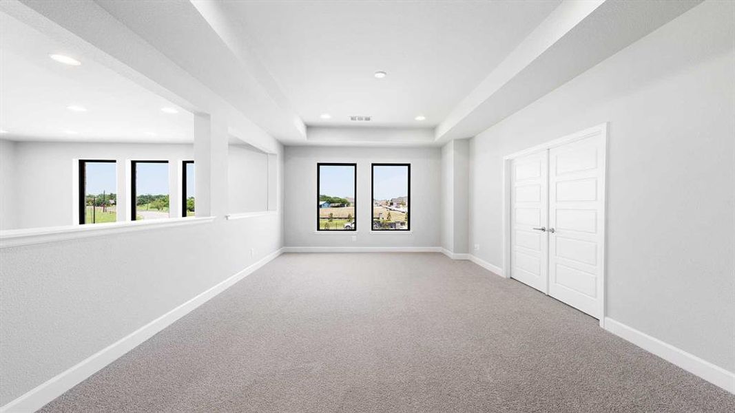 Spacious, unfurnished interior of a new home in Terraces 82'/100', Rockwall (Image 15).