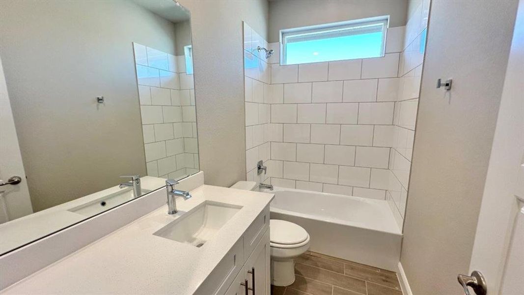 Furnished interior view inside a new home in Rock Creek Ranch, Fort Worth (Image 7). Furnished interior view inside a new home in Rock Creek Ranch, Fort Worth (Image 7).