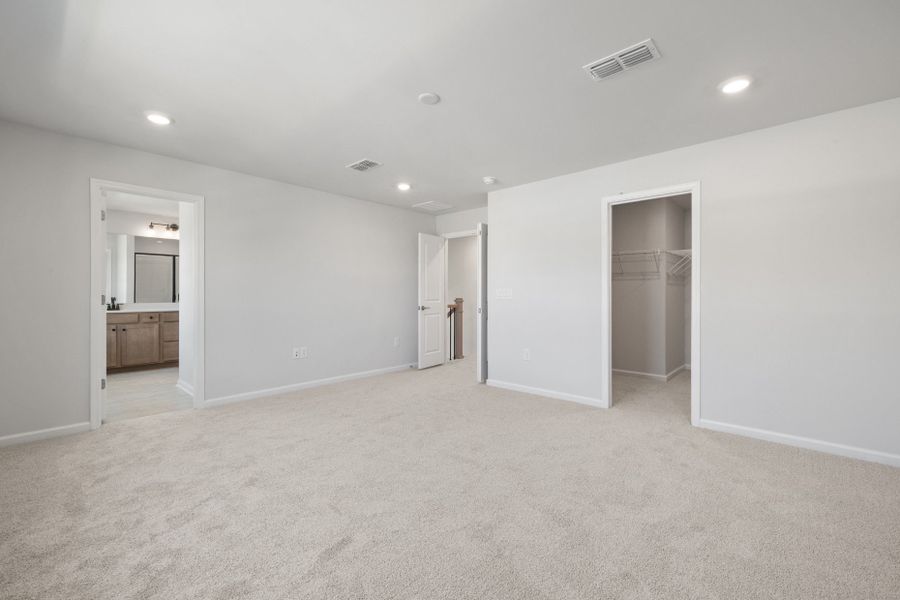 Spacious, unfurnished interior of a new home in Saunders Farm, Willow Spring (Image 31). Spacious, unfurnished interior of a new home in Saunders Farm, Willow Spring (Image 31).