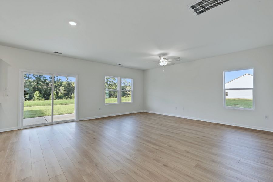 Spacious, unfurnished interior of a new home in Jordan Grove, Conway (Image 25).