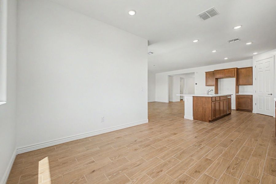 Spacious, unfurnished interior of a new home in Miravida, Surprise (Image 8).