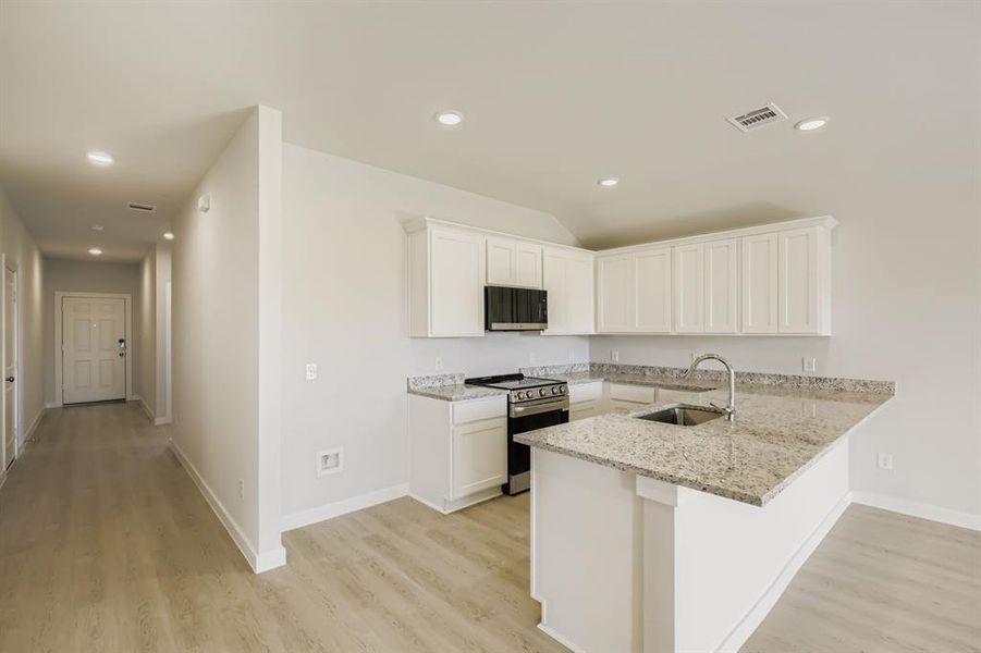 Furnished interior view inside a new home in Middlefield Village, Dallas (Image 10).