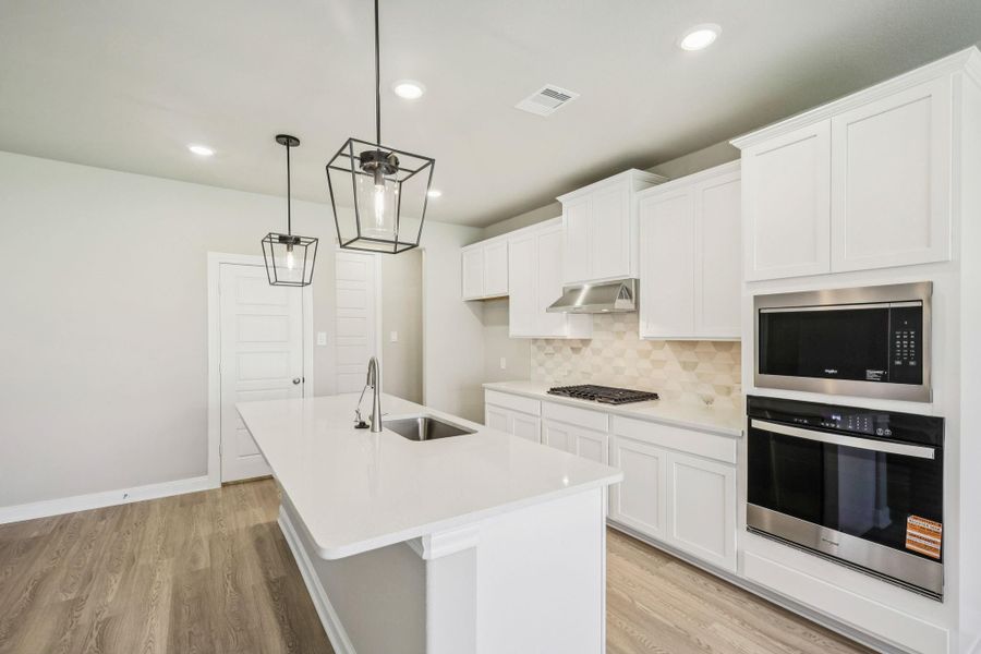 Photo is not of the actual home, but is an inspirational photo of builder’s model home and may depict options, furnishings, and/or decorator features that are not included Photo is not of the actual home, but is an inspirational photo of builder’s model home and may depict options, furnishings, and/or decorator features that are not included