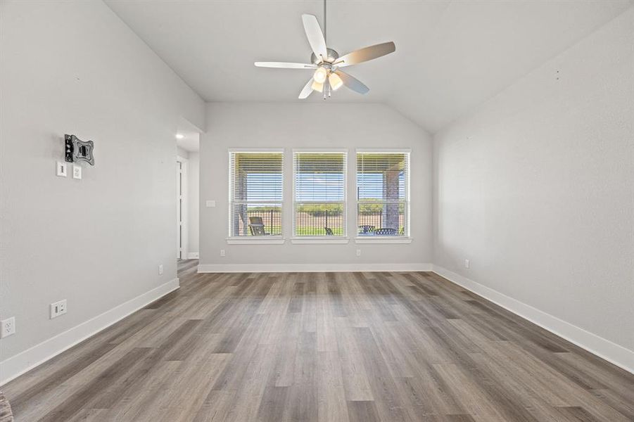 LIVING ROOM OVERLOOKING BACK PATIO LIVING ROOM OVERLOOKING BACK PATIO