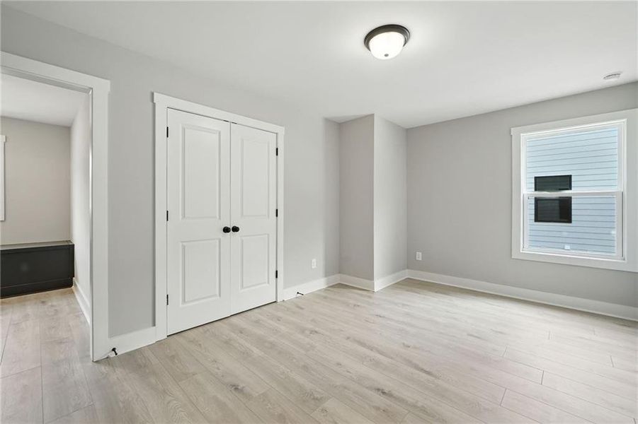 Spacious, unfurnished interior of a new home in Ferguson Corners, Emerson (Image 9).
