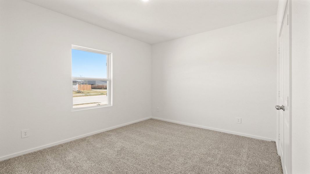 Spacious, unfurnished interior of a new home in Sunterra, Katy (Image 18).