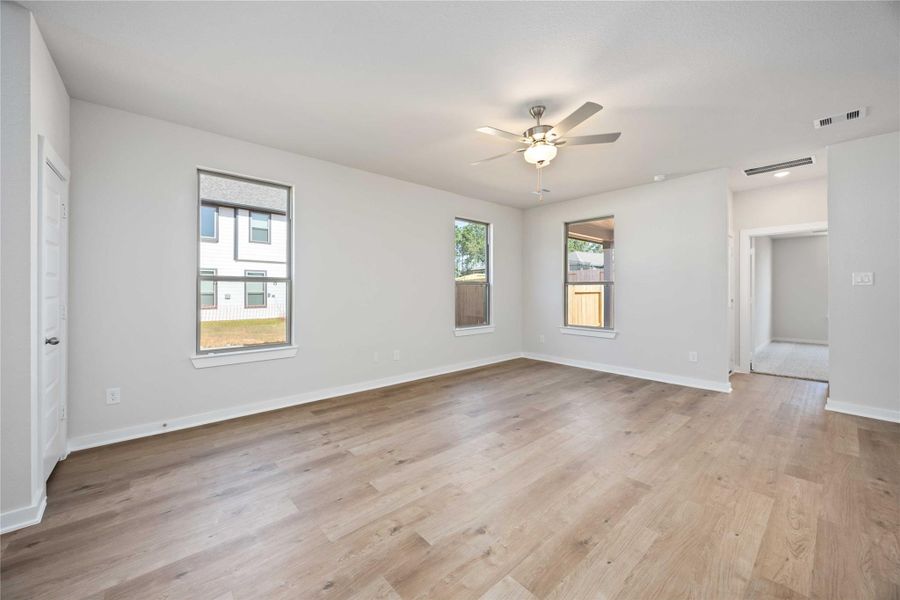 Spacious, unfurnished interior of a new home in Magnolia Springs, Montgomery (Image 11).