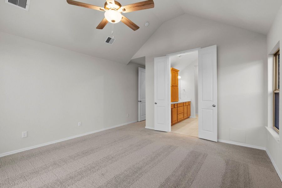 Spacious, unfurnished interior of a new home in Dunham Pointe, Cypress (Image 24).