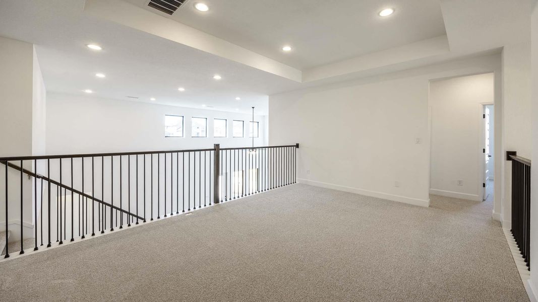 Spacious, unfurnished interior of a new home in Lariat 60', Liberty Hill (Image 13).