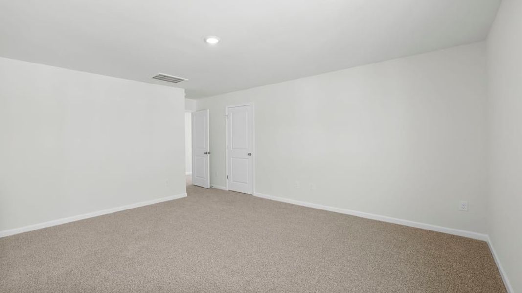 Spacious, unfurnished interior of a new home in Varner Station, Woodruff (Image 29).