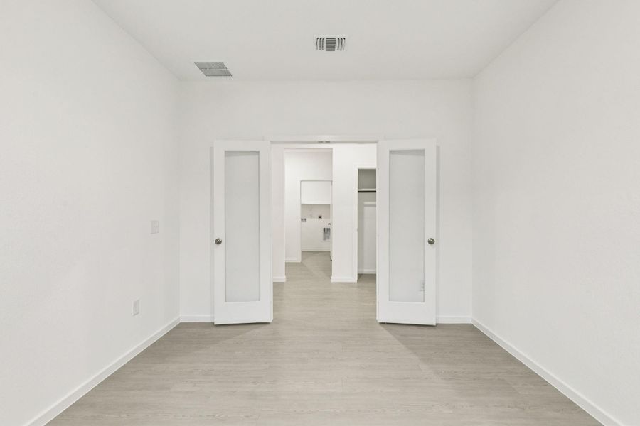 Spacious, unfurnished interior of a new home in Windcress, Cove (Image 21).