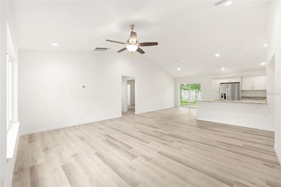 Spacious, unfurnished interior of a new home in , Ocala (Image 63).