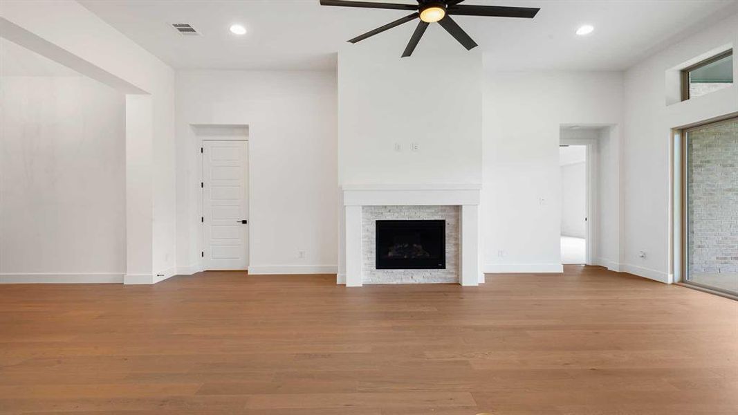 Spacious, unfurnished interior of a new home in Hillstead, Lavon (Image 21). Spacious, unfurnished interior of a new home in Hillstead, Lavon (Image 21).