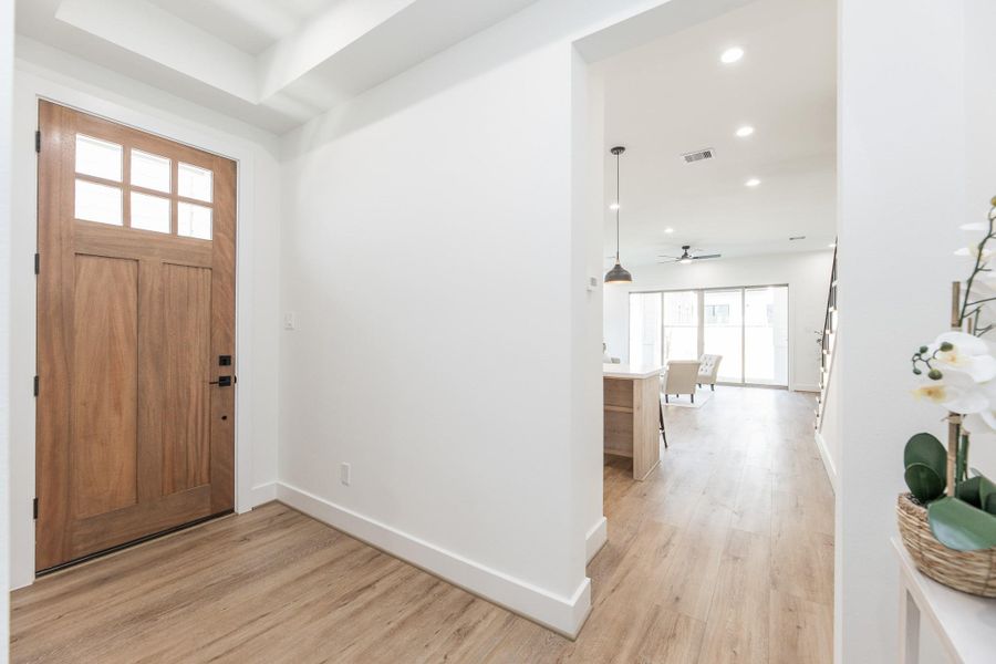 Spacious, unfurnished interior of a new home in , Houston (Image 21).