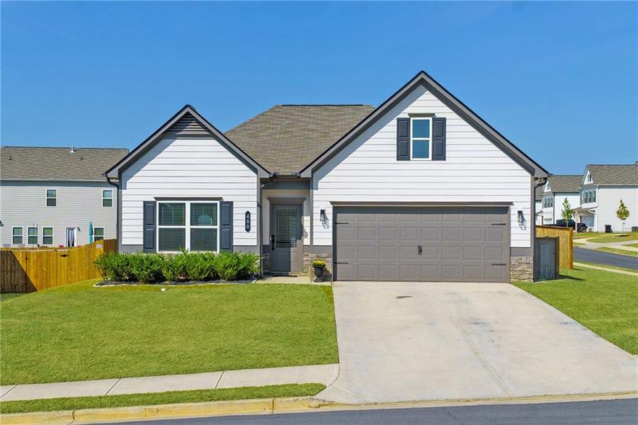Front exterior of a new home in , Cartersville, GA, highlighting curb appeal (Image 22). Front exterior of a new home in , Cartersville, GA, highlighting curb appeal (Image 22).