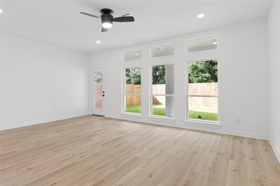 Spacious, unfurnished interior of a new home in , Houston (Image 23).