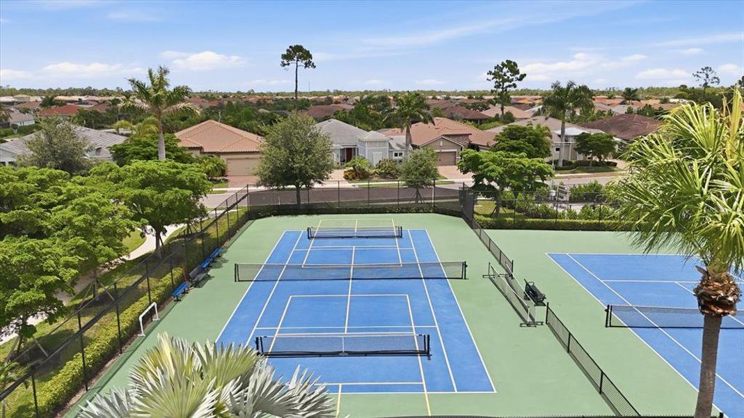Community amenities in Wellen Park, Venice (Image 34).