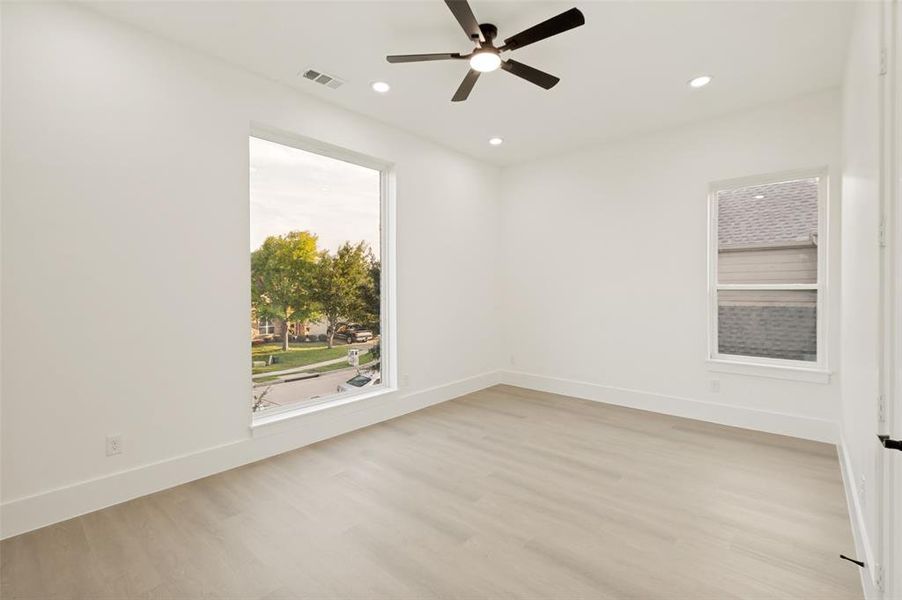 Spacious, unfurnished interior of a new home in , Frisco (Image 31).