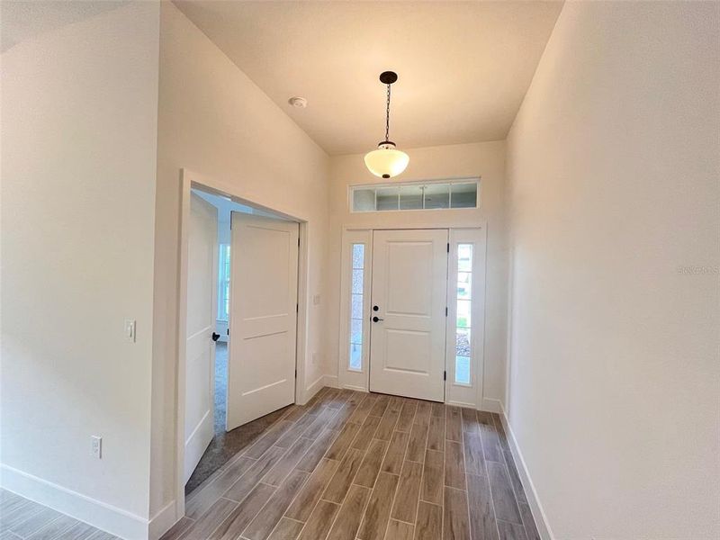 Spacious, unfurnished interior of a new home in Abbey Glen, Dade City (Image 5). Spacious, unfurnished interior of a new home in Abbey Glen, Dade City (Image 5).