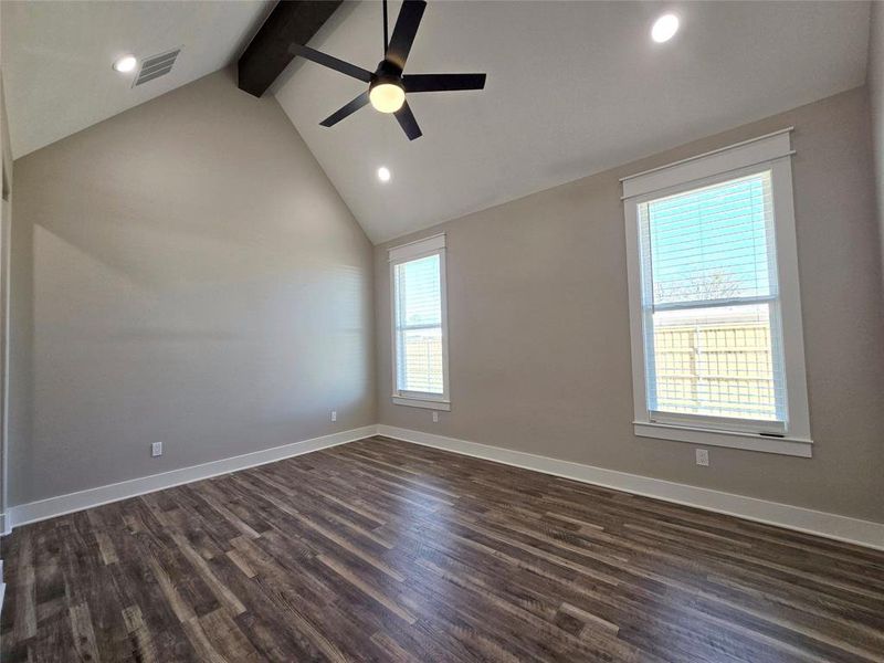 Spacious, unfurnished interior of a new home in , Van (Image 18). Spacious, unfurnished interior of a new home in , Van (Image 18).