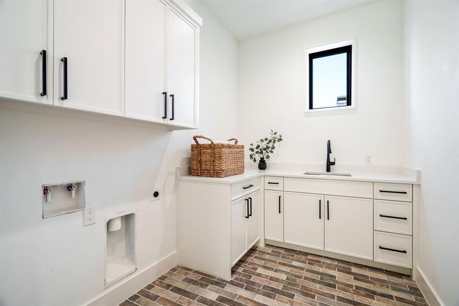 Furnished interior view inside a new home in , Dallas (Image 16). Furnished interior view inside a new home in , Dallas (Image 16).