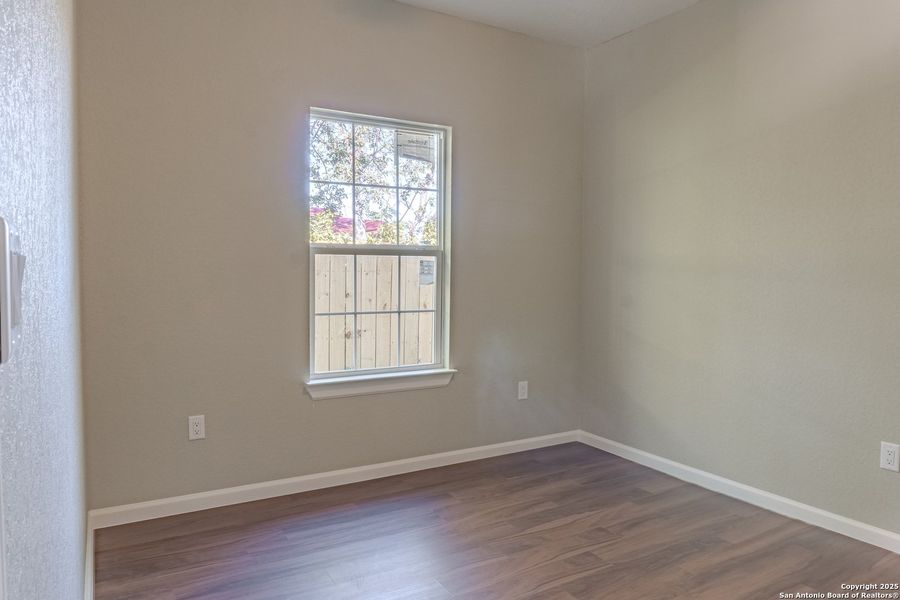 Spacious, unfurnished interior of a new home in , San Antonio (Image 10).