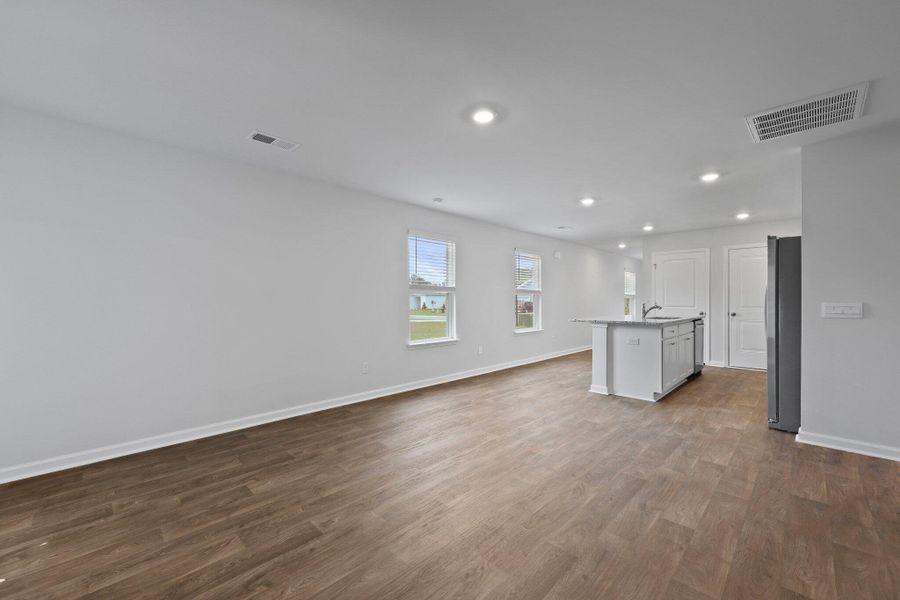 Spacious, unfurnished interior of a new home in Evergreen, Holly Hill (Image 20).