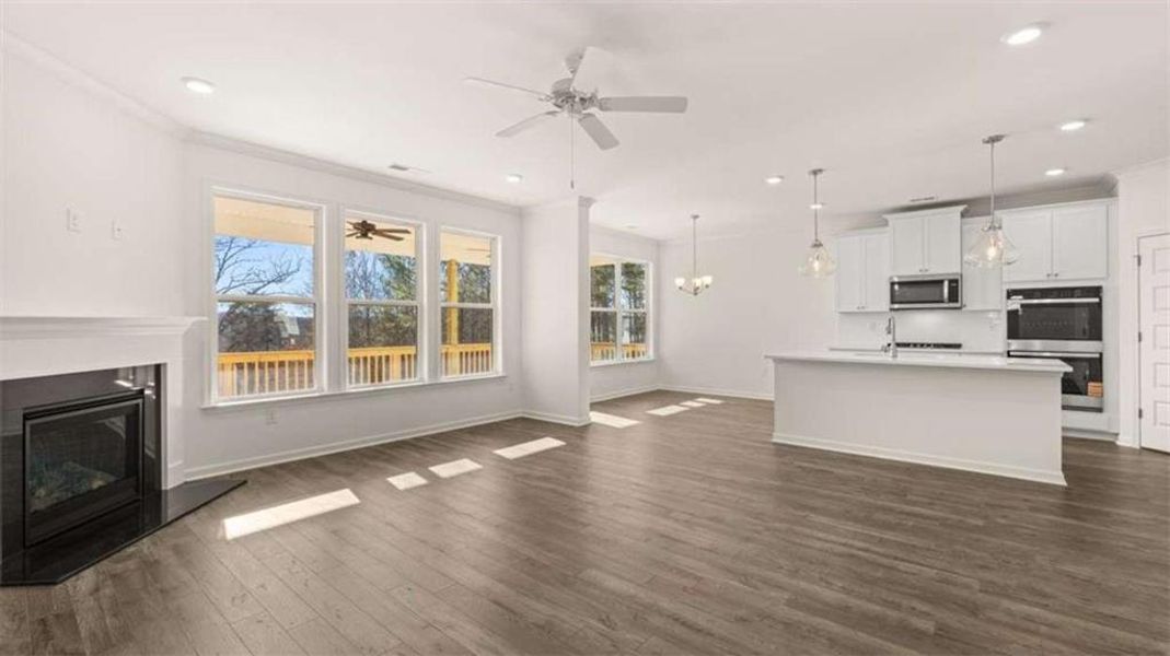 Spacious, unfurnished interior of a new home in Water Oak Estates, Lawrenceville (Image 25).