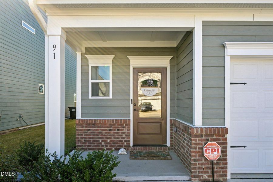 4-web-or-mls-Commons Cir-S2511-004