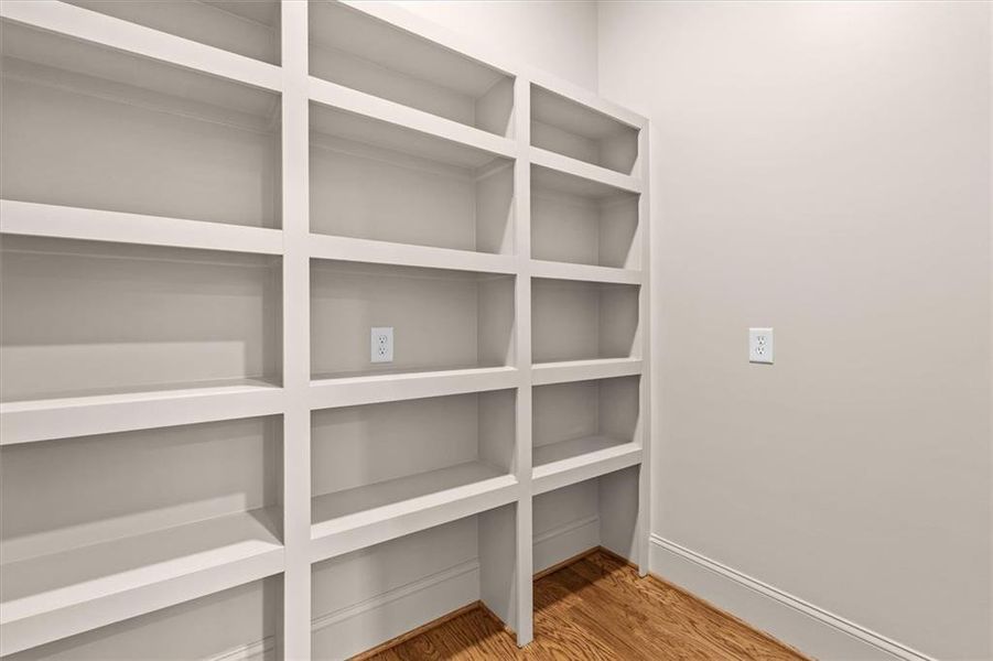 Close-up of interior finishes inside a home in , Carrollton (Image 21).