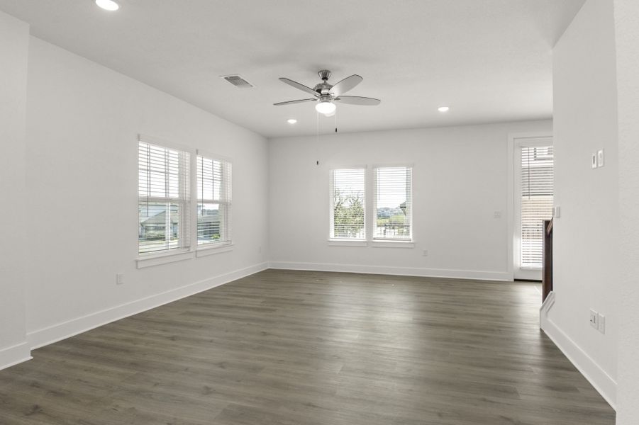 Spacious, unfurnished interior of a new home in Easton Park, Austin (Image 17).