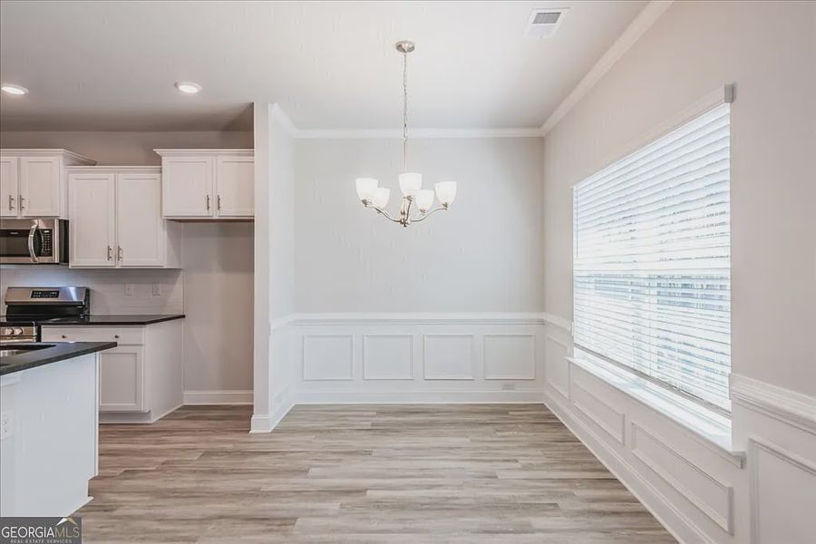 Spacious, unfurnished interior of a new home in Carson's Walk, Macon (Image 14).