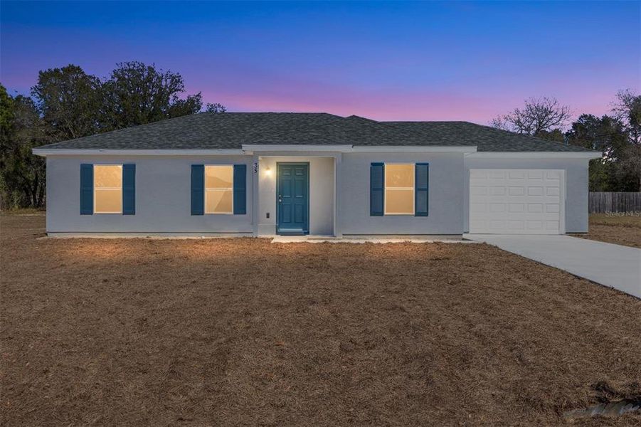 Exterior details and patio area of a home in , Ocala (Image 2). Exterior details and patio area of a home in , Ocala (Image 2).