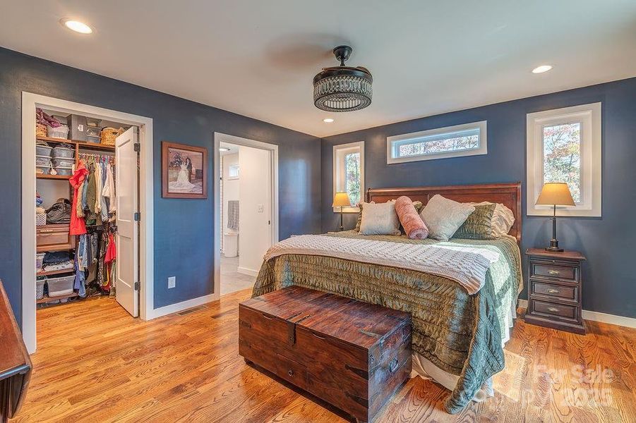 Furnished interior view inside a new home in , Fairview (Image 11).