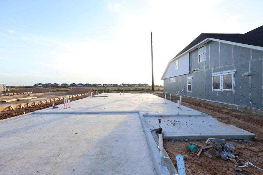 Every foundation at DWH is engineered and it’s inspected three times! We do not do “batch” testing. Rest easy knowing your foundation comes with a 10 year warranty. Every foundation at DWH is engineered and it’s inspected three times! We do not do “batch” testing. Rest easy knowing your foundation comes with a 10 year warranty.