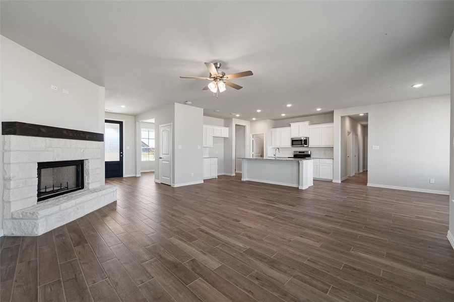 Spacious, unfurnished interior of a new home in Hillcrest Meadows North, Decatur (Image 18).