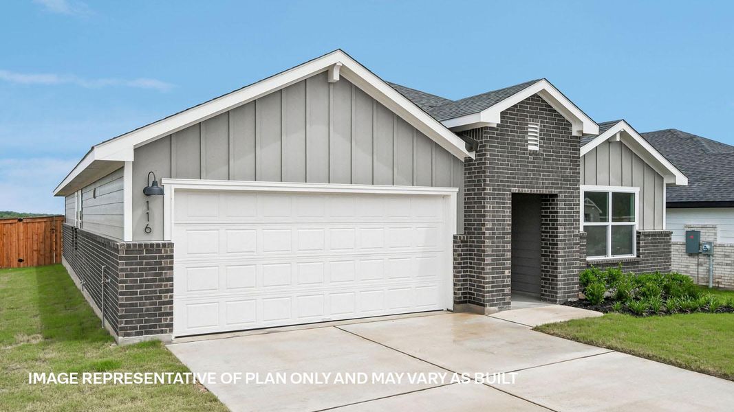 Front exterior of a new home in Thunder Rock, Marble Falls, TX, highlighting curb appeal (Image 19). Front exterior of a new home in Thunder Rock, Marble Falls, TX, highlighting curb appeal (Image 19).