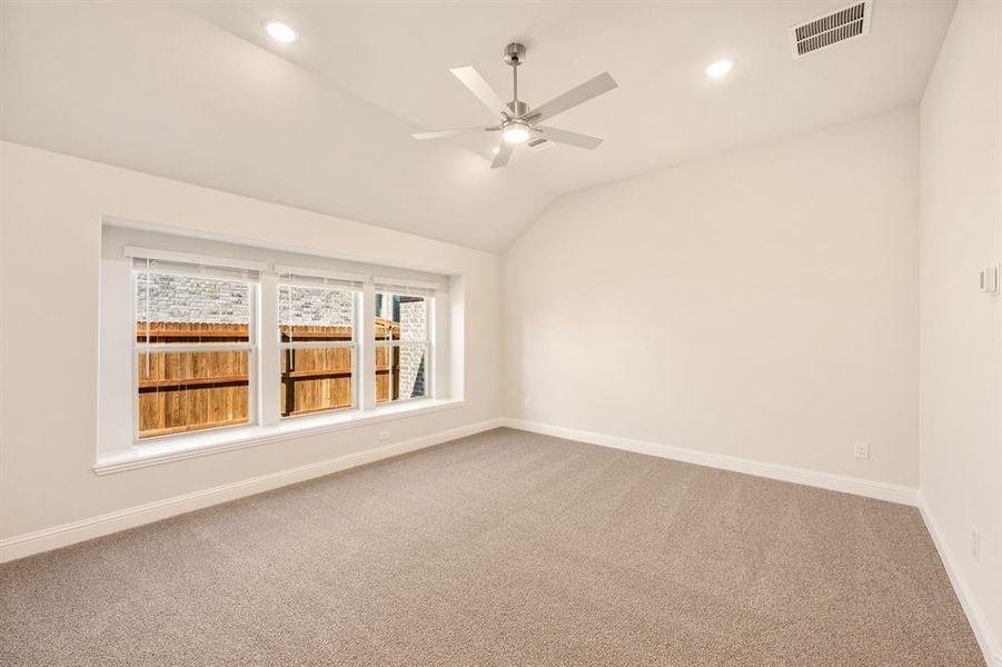 Spacious, unfurnished interior of a new home in Waterscape Classic 60s, Royse City (Image 15). Spacious, unfurnished interior of a new home in Waterscape Classic 60s, Royse City (Image 15).