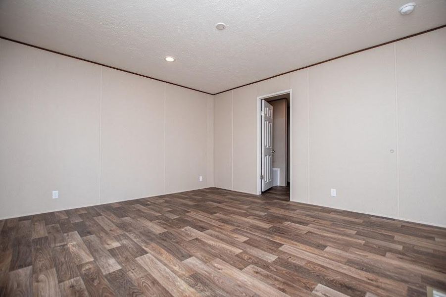 Spacious, unfurnished interior of a new home in , Carrollton (Image 41).