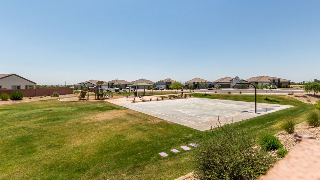 Community amenities in Barnett Village, Marana (Image 40).