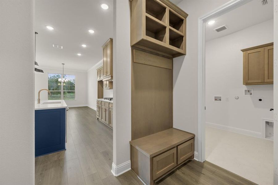3012 Valley View- Mud Room- Utility-1