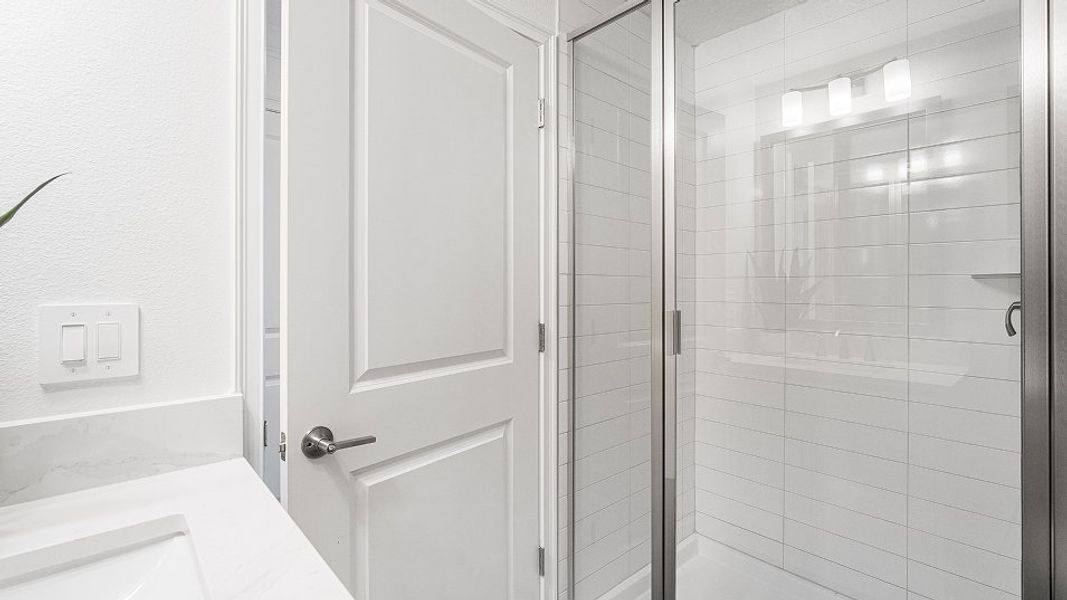 2411 Flagler Bath3 2of2 F1 Base2 2411 Flagler Bath3 2of2 F1 Base2