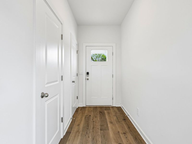 Spacious, unfurnished interior of a new home in Avery Farms - Ridge Series, Murfreesboro (Image 9). Spacious, unfurnished interior of a new home in Avery Farms - Ridge Series, Murfreesboro (Image 9).