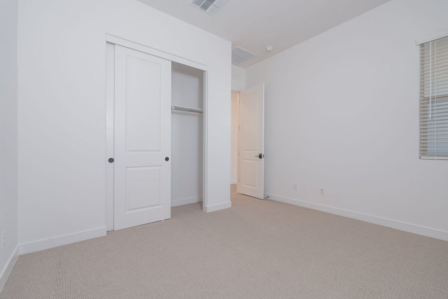 Spacious, unfurnished interior of a new home in Terraza, San Tan Valley (Image 17). Spacious, unfurnished interior of a new home in Terraza, San Tan Valley (Image 17).