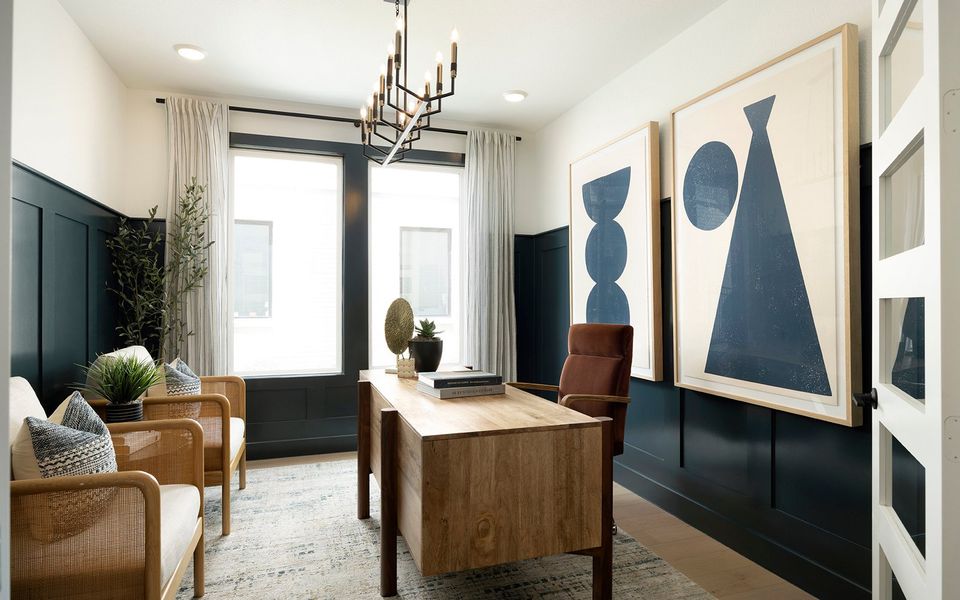 Representative furnished interior of a home built from the Lawrence by Brookfield Residential in Elyson, Katy (Image 13).
