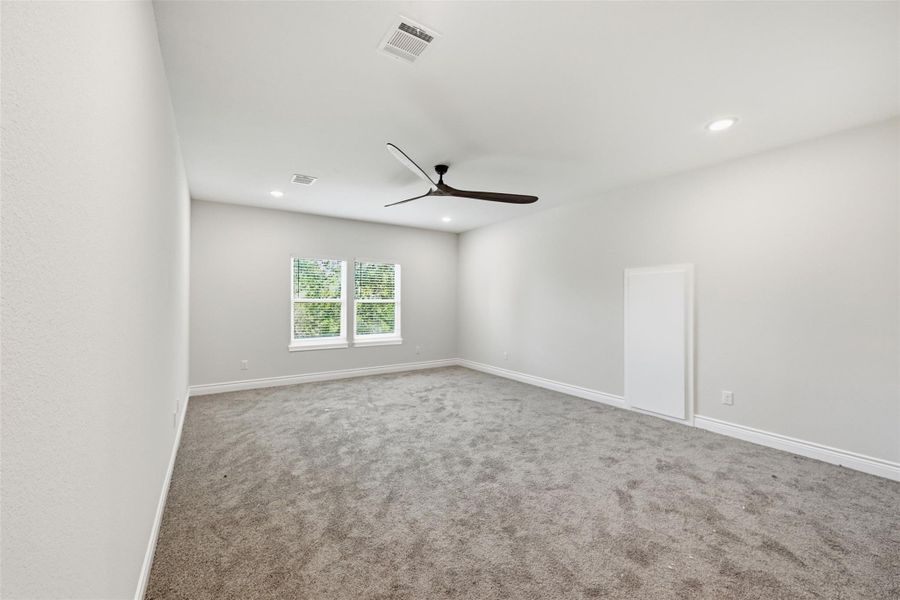 Giant game room upstairs, POV doesn't give this room justice to its massive size