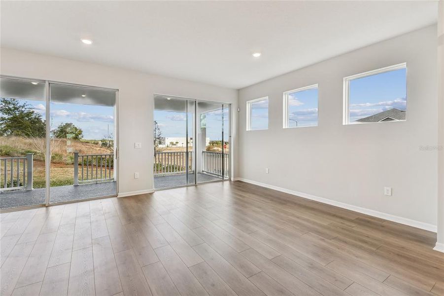 Spacious, unfurnished interior of a new home in John’s Lake North, Clermont (Image 36).