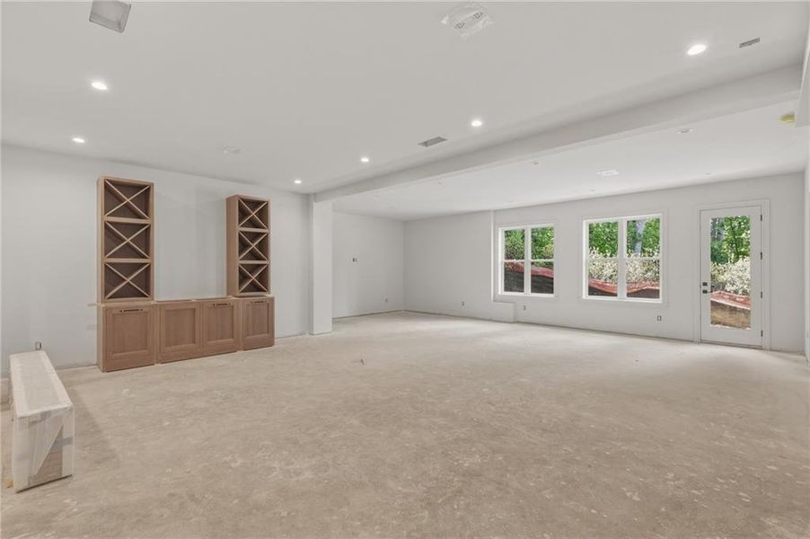Spacious, unfurnished interior of a new home in , Atlanta (Image 6).