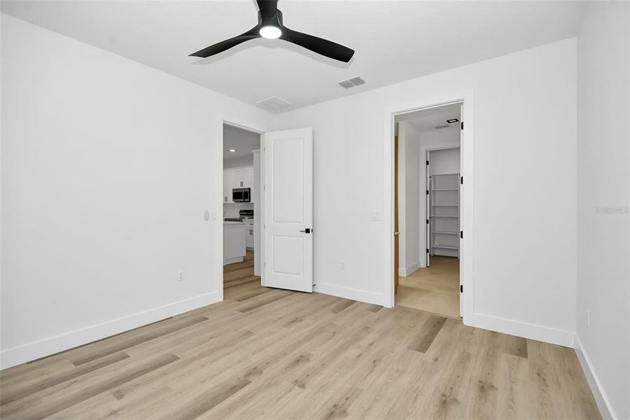Spacious, unfurnished interior of a new home in , Dunnellon (Image 27). Spacious, unfurnished interior of a new home in , Dunnellon (Image 27).